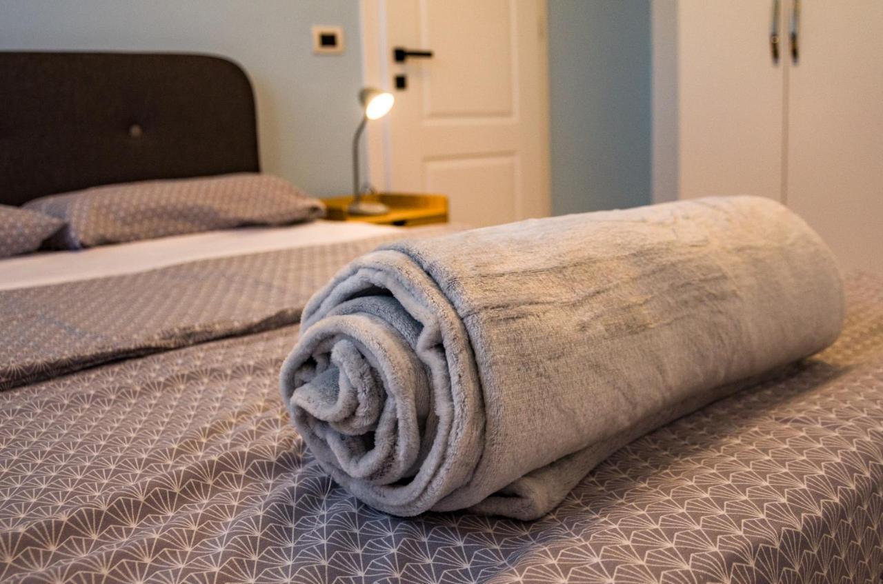 Bright Apartment Close To City Center Tiranë Ngoại thất bức ảnh