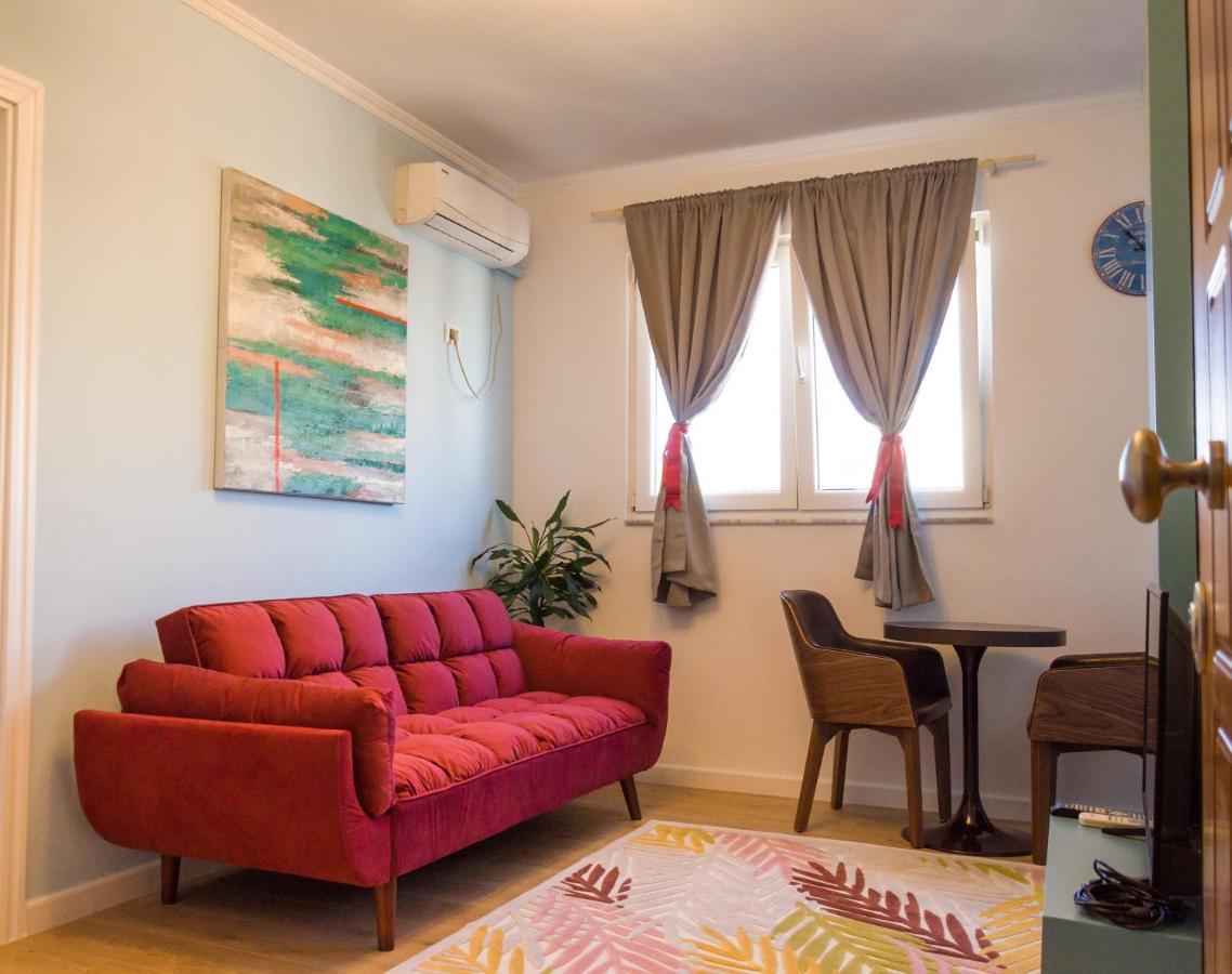 Bright Apartment Close To City Center Tiranë Ngoại thất bức ảnh